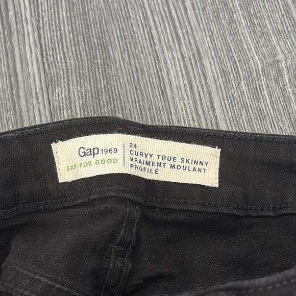 GAP Mid-Rise Curvy True Skinny Jeans - Picture 14 of 14